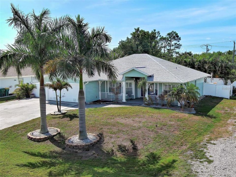 For Sale: $415,000 (3 beds, 2 baths, 1815 Square Feet)