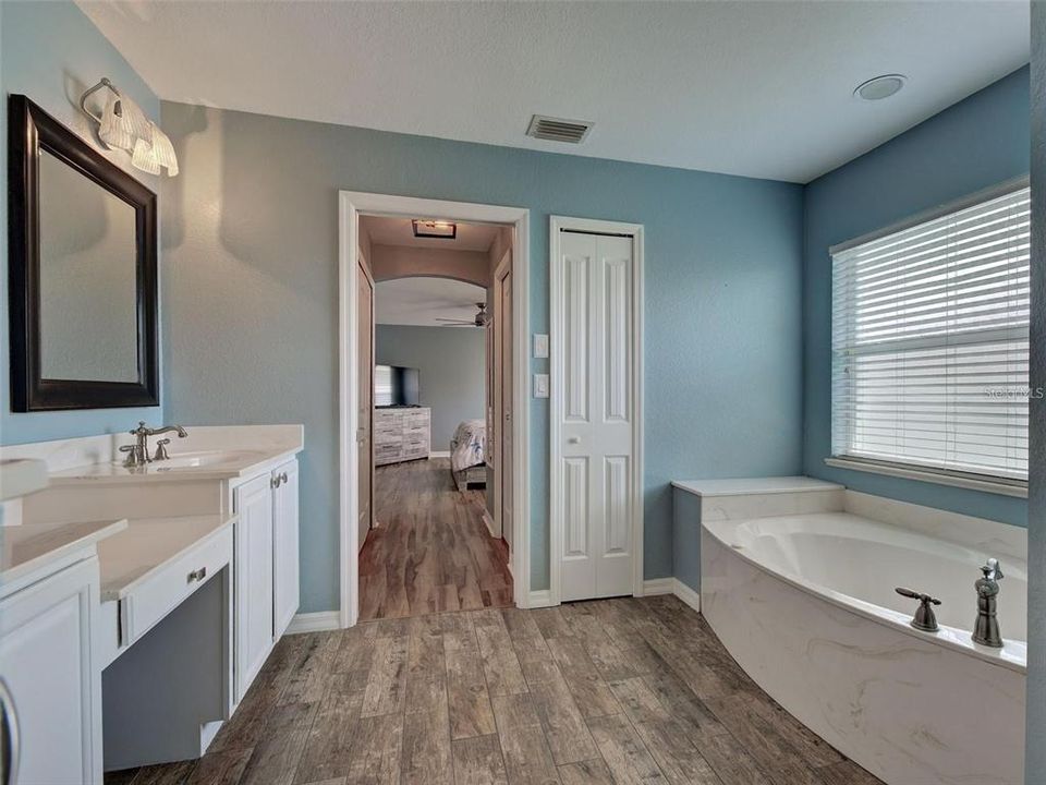 For Sale: $415,000 (3 beds, 2 baths, 1815 Square Feet)