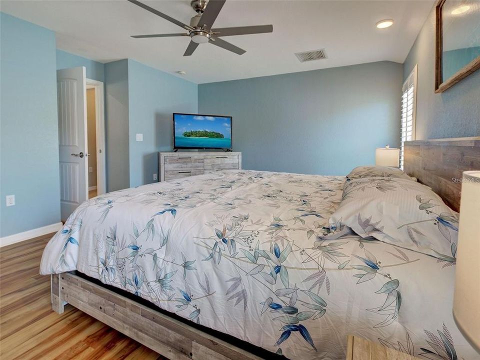 For Sale: $415,000 (3 beds, 2 baths, 1815 Square Feet)