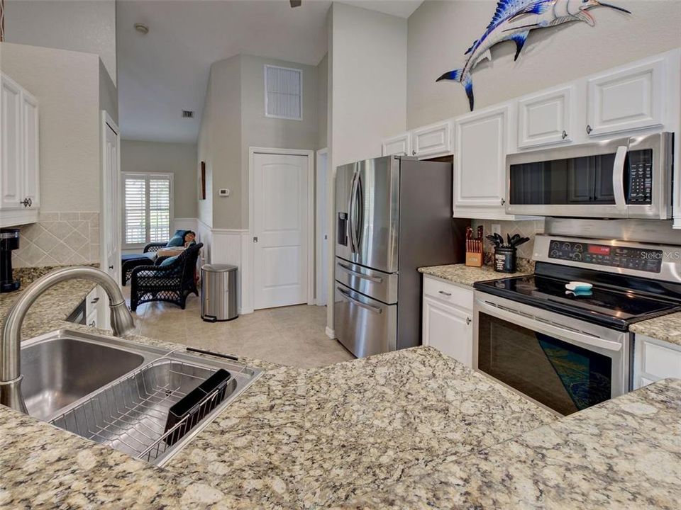 For Sale: $415,000 (3 beds, 2 baths, 1815 Square Feet)