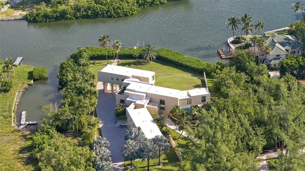 На продажу: $22,000,000 (4 спален, 4 ванн, 6891 Квадратных фут)