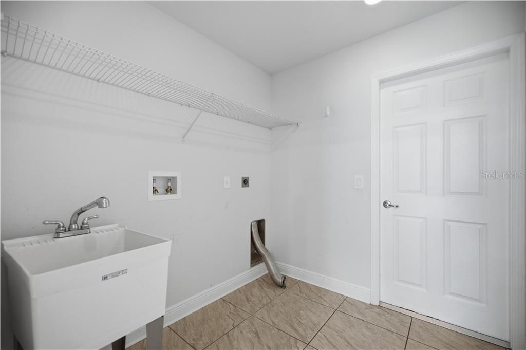 En Venta: $345,000 (3 camas, 2 baños, 1656 Pies cuadrados)