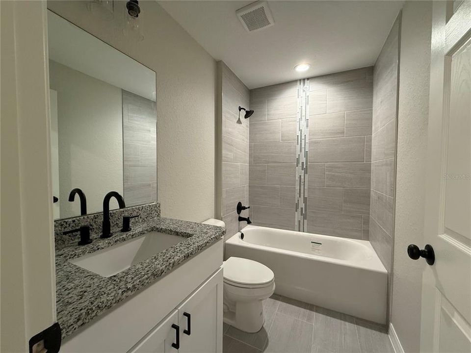 En Venta: $242,900 (3 camas, 2 baños, 1380 Pies cuadrados)