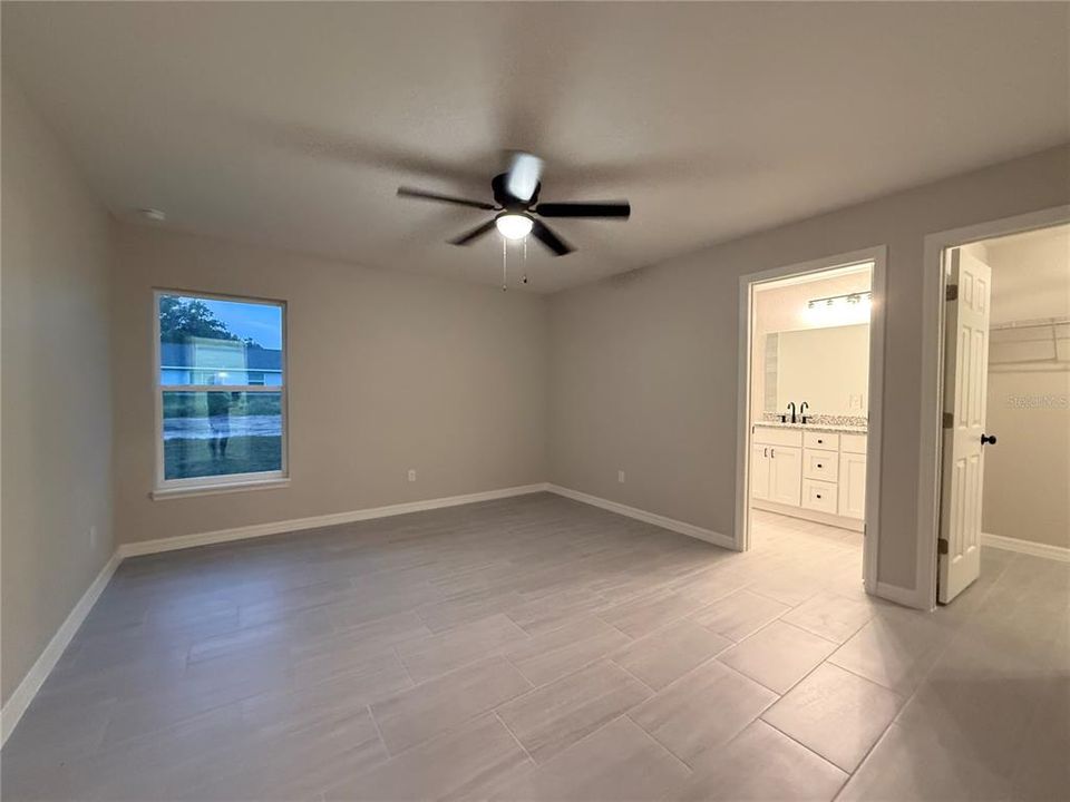 En Venta: $242,900 (3 camas, 2 baños, 1380 Pies cuadrados)