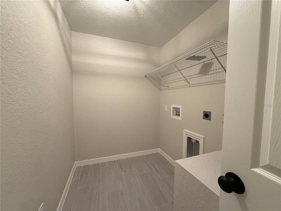 En Venta: $242,900 (3 camas, 2 baños, 1380 Pies cuadrados)
