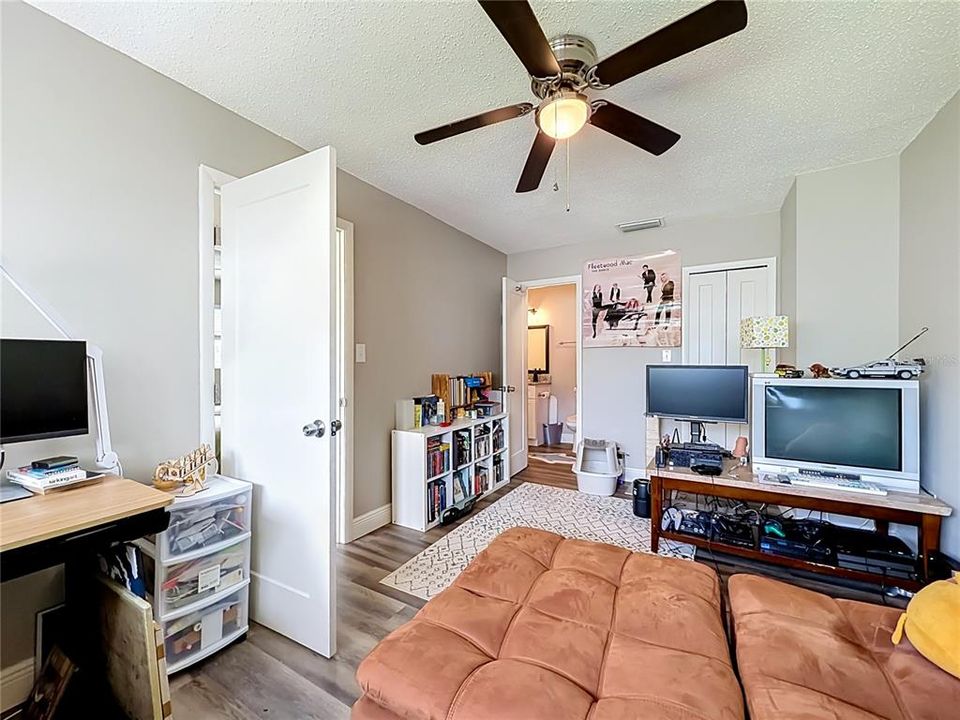 En Venta: $245,000 (2 camas, 1 baños, 1053 Pies cuadrados)