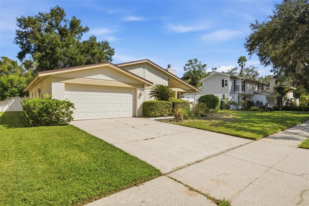 For Sale: $364,000 (3 beds, 2 baths, 1593 Square Feet)