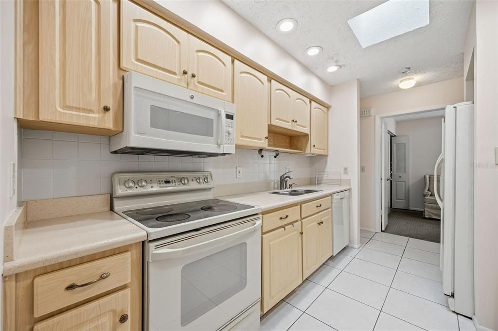 For Sale: $364,000 (3 beds, 2 baths, 1593 Square Feet)
