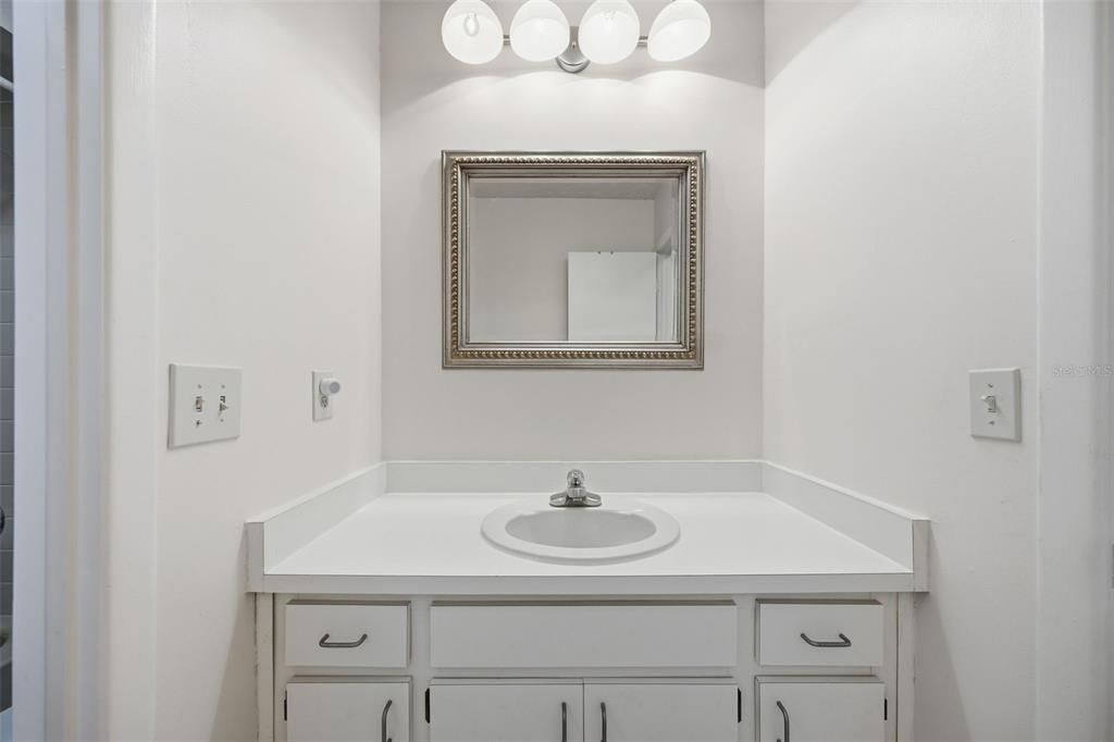 For Sale: $364,000 (3 beds, 2 baths, 1593 Square Feet)