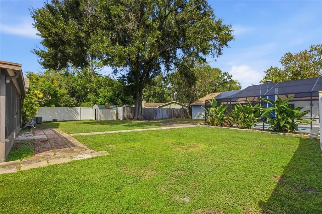For Sale: $364,000 (3 beds, 2 baths, 1593 Square Feet)