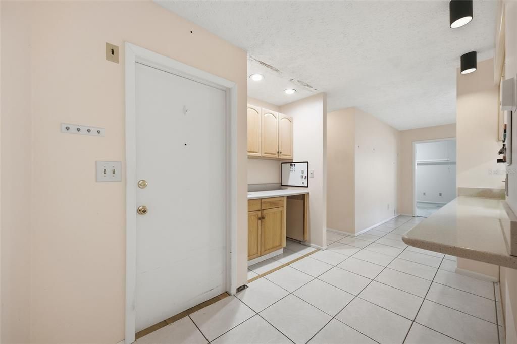 For Sale: $364,000 (3 beds, 2 baths, 1593 Square Feet)