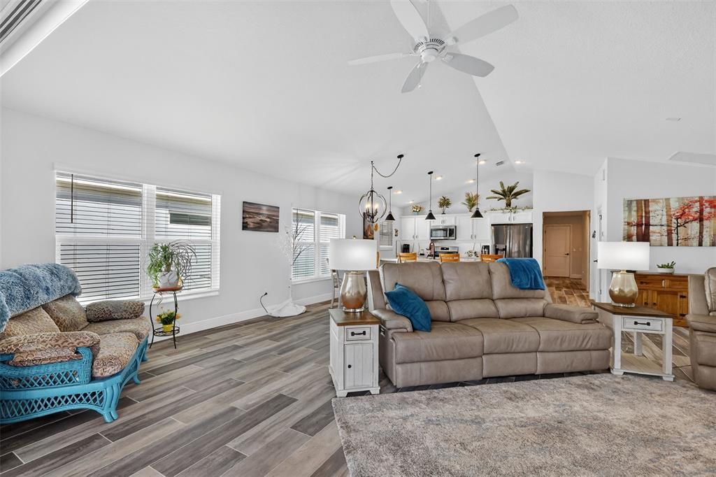 For Sale: $599,000 (3 beds, 2 baths, 1809 Square Feet)