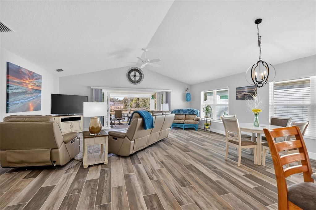 For Sale: $599,000 (3 beds, 2 baths, 1809 Square Feet)