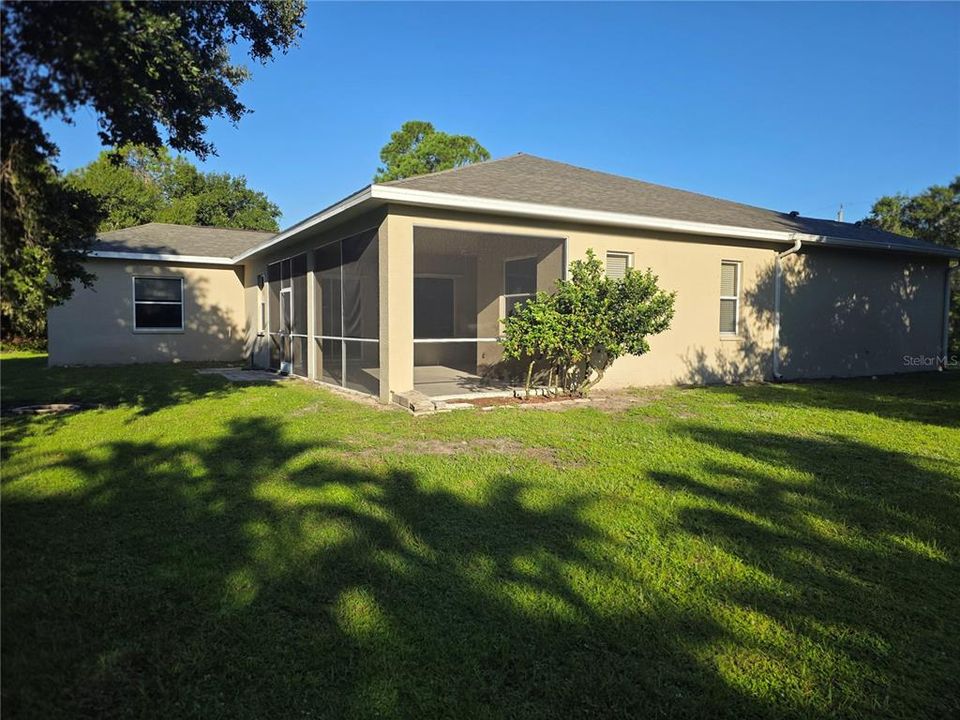 For Sale: $385,000 (4 beds, 2 baths, 2484 Square Feet)