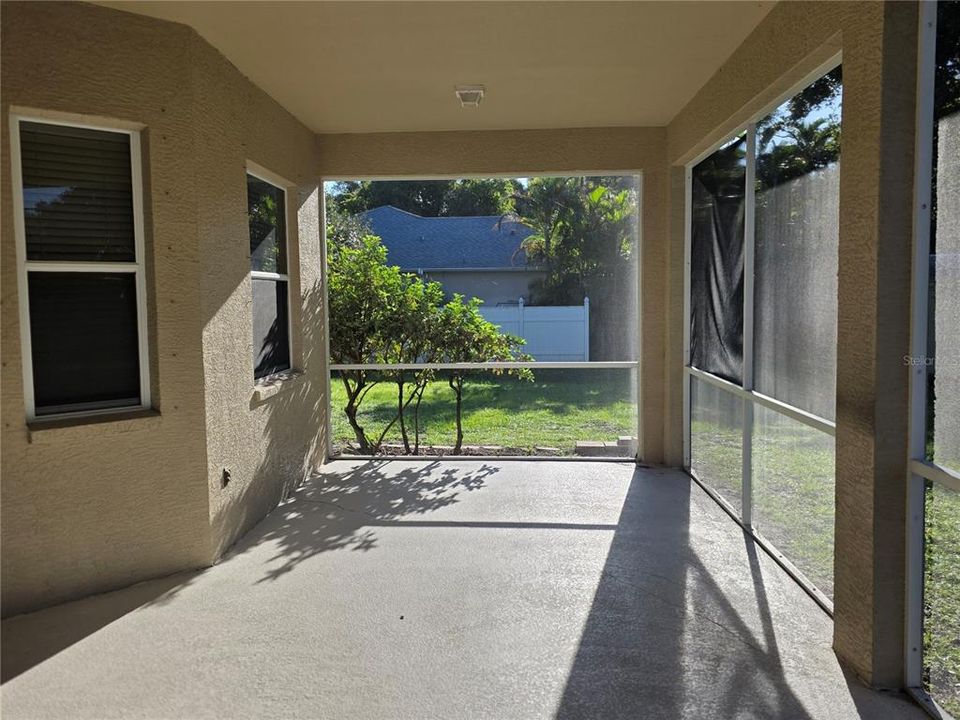 For Sale: $385,000 (4 beds, 2 baths, 2484 Square Feet)