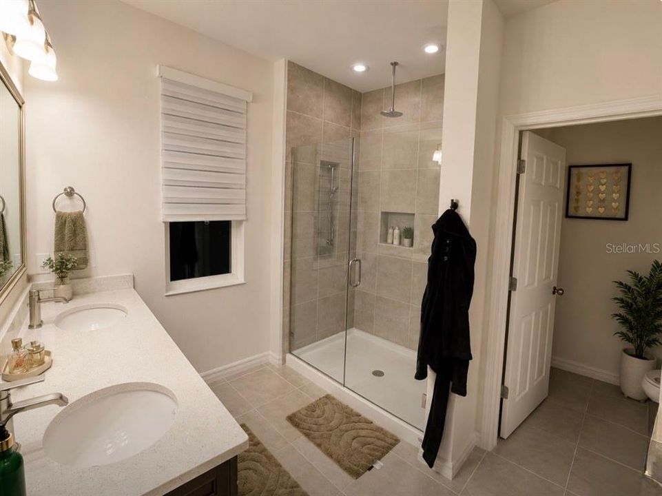 For Rent: $2,650 (4 beds, 4 baths, 1862 Square Feet)