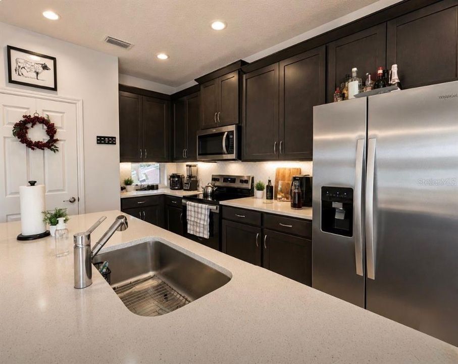 For Rent: $2,650 (4 beds, 4 baths, 1862 Square Feet)