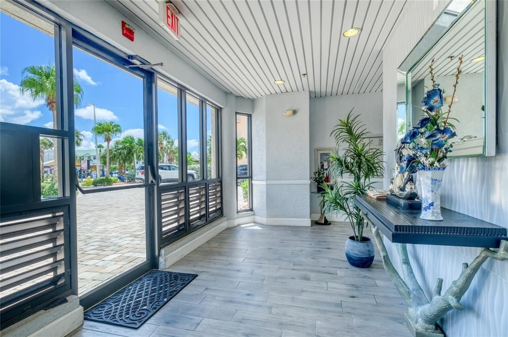 For Sale: $2,150,000 (3 beds, 2 baths, 2714 Square Feet)