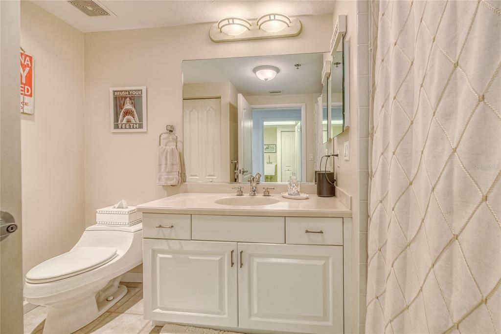 For Sale: $2,150,000 (3 beds, 2 baths, 2714 Square Feet)