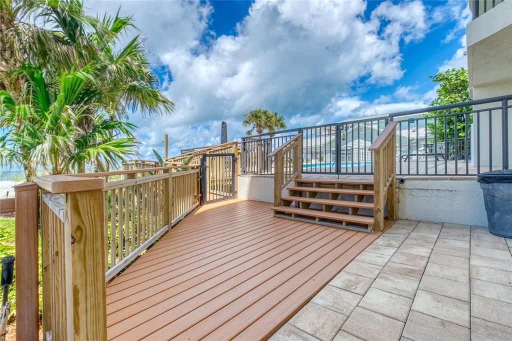 For Sale: $2,150,000 (3 beds, 2 baths, 2714 Square Feet)