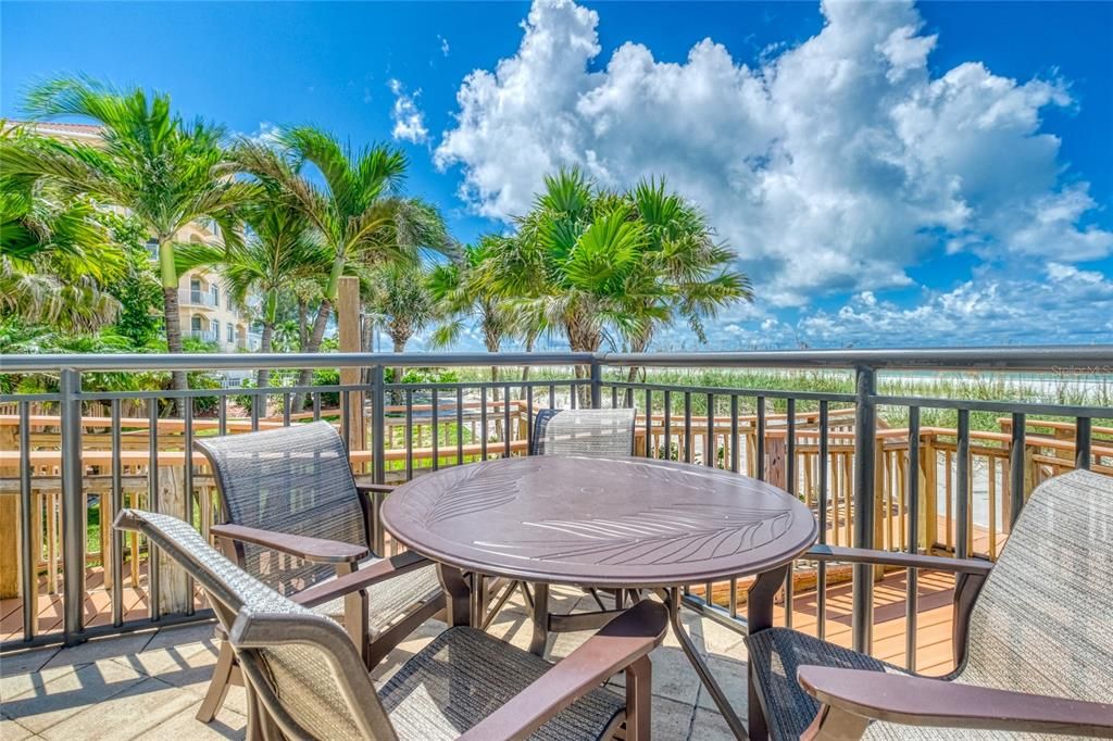 For Sale: $2,150,000 (3 beds, 2 baths, 2714 Square Feet)