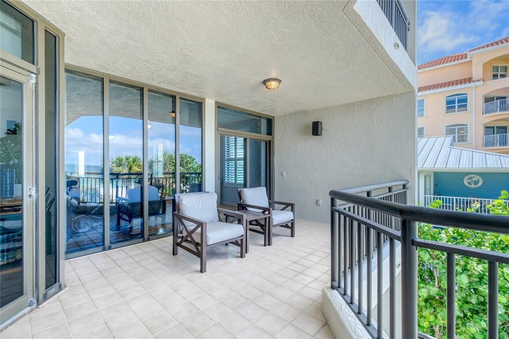 For Sale: $2,150,000 (3 beds, 2 baths, 2714 Square Feet)