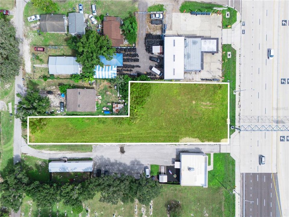 На продажу: $315,000 (0.54 acres)