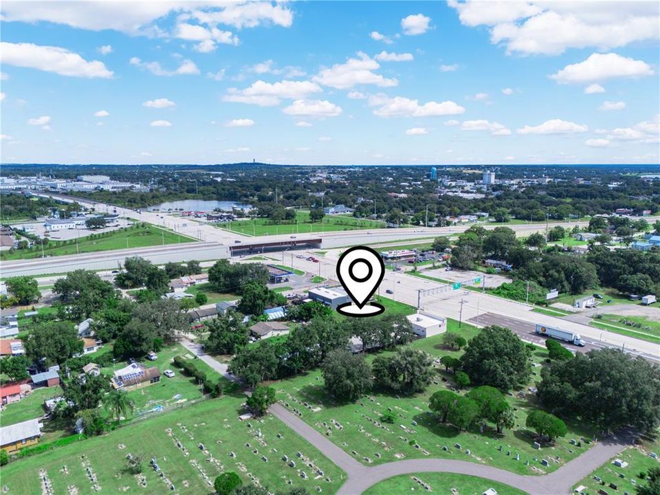 На продажу: $315,000 (0.54 acres)