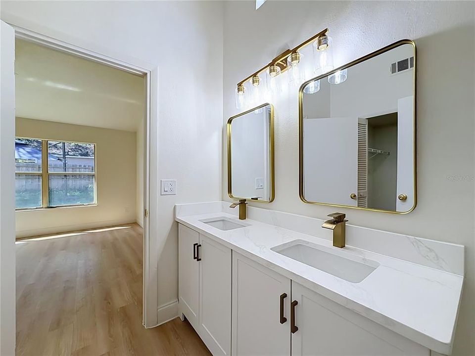 For Sale: $410,500 (4 beds, 2 baths, 1301 Square Feet)