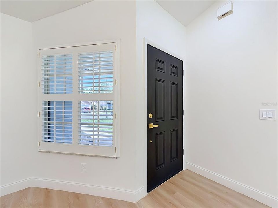 For Sale: $410,500 (4 beds, 2 baths, 1301 Square Feet)