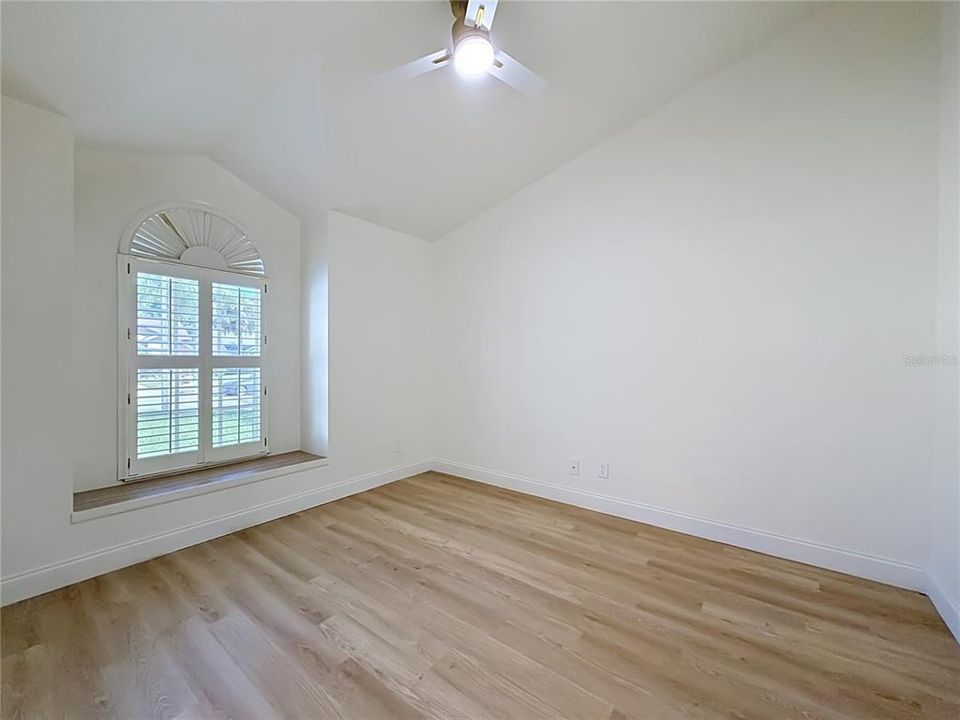 For Sale: $410,500 (4 beds, 2 baths, 1301 Square Feet)
