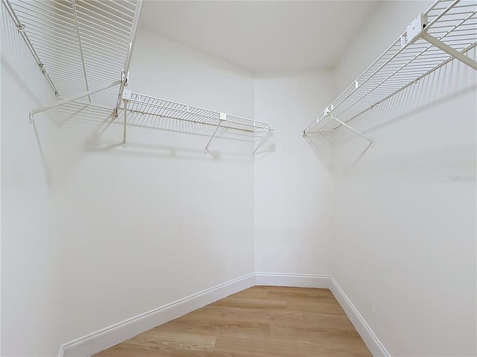 For Sale: $410,500 (4 beds, 2 baths, 1301 Square Feet)