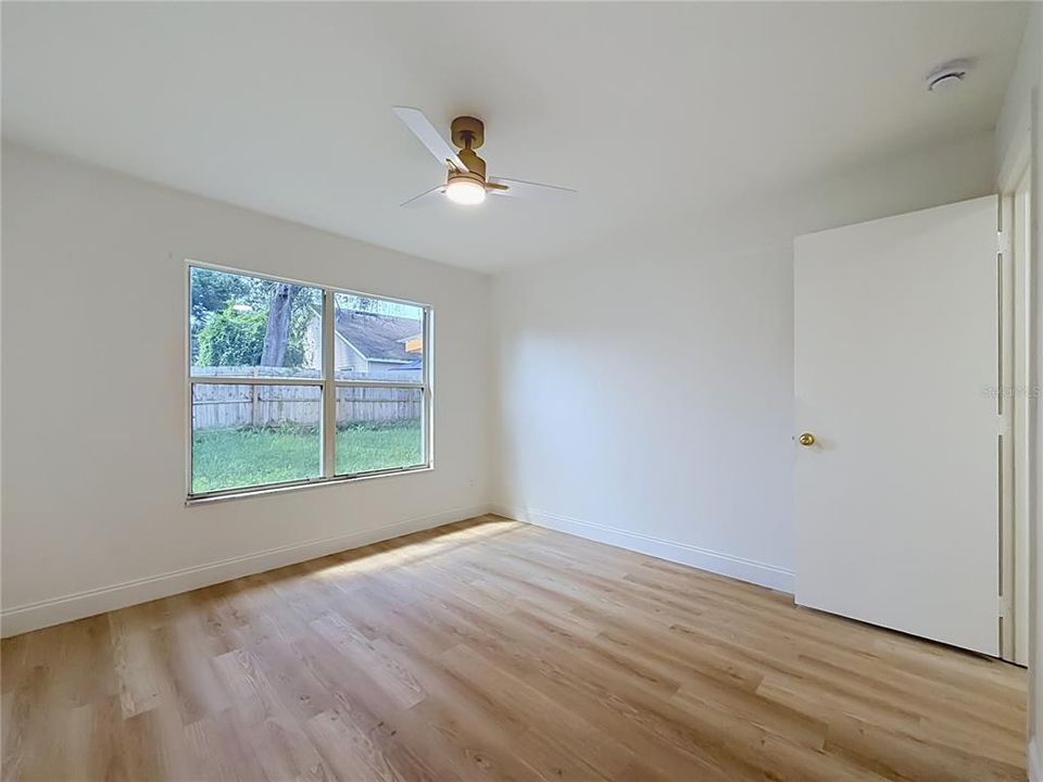 For Sale: $410,500 (4 beds, 2 baths, 1301 Square Feet)