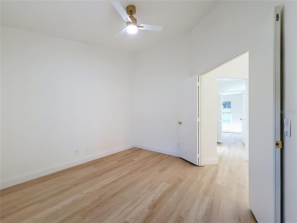 For Sale: $410,500 (4 beds, 2 baths, 1301 Square Feet)