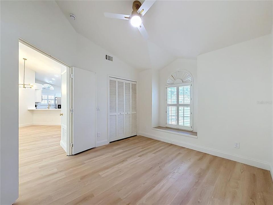 For Sale: $410,500 (4 beds, 2 baths, 1301 Square Feet)