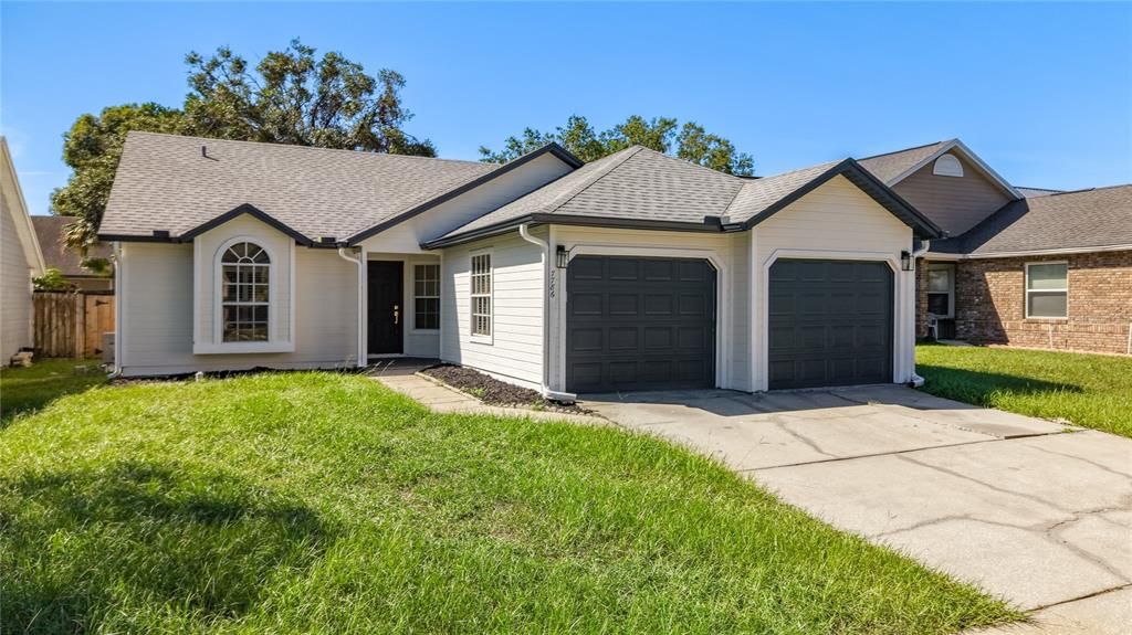 For Sale: $410,500 (4 beds, 2 baths, 1301 Square Feet)