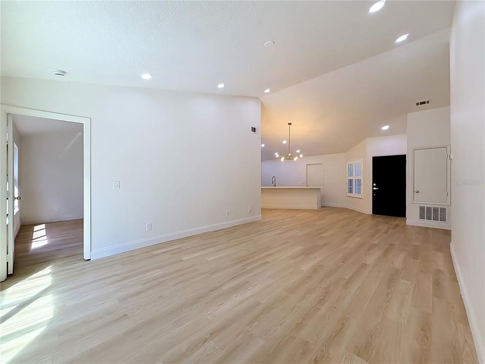 For Sale: $410,500 (4 beds, 2 baths, 1301 Square Feet)