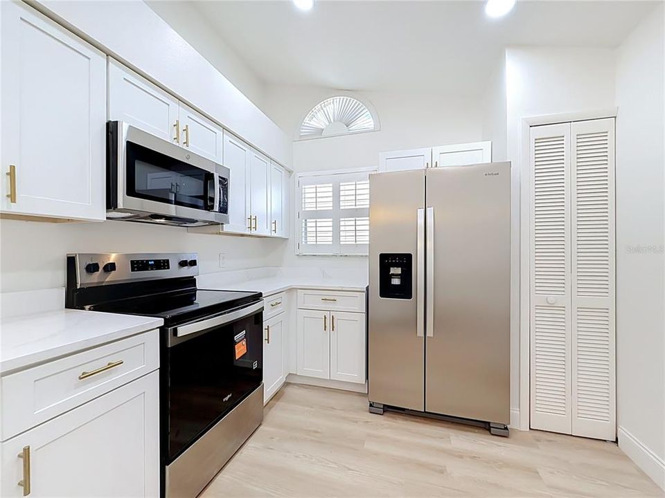For Sale: $410,500 (4 beds, 2 baths, 1301 Square Feet)