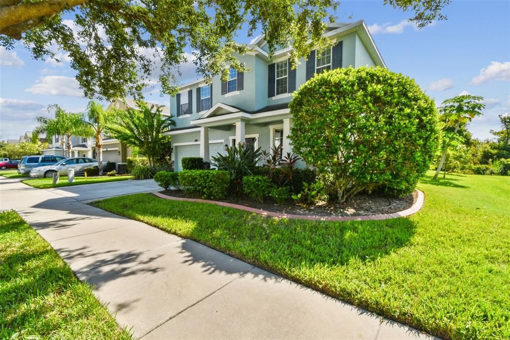 For Rent: $2,950 (4 beds, 2 baths, 2731 Square Feet)