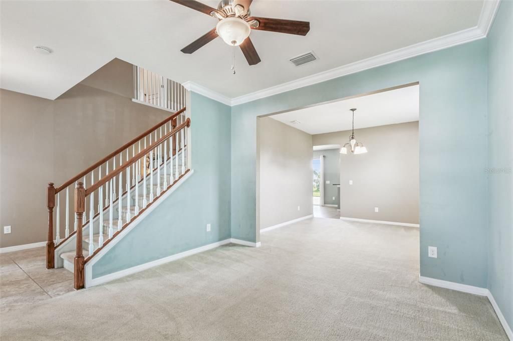 For Rent: $2,950 (4 beds, 2 baths, 2731 Square Feet)