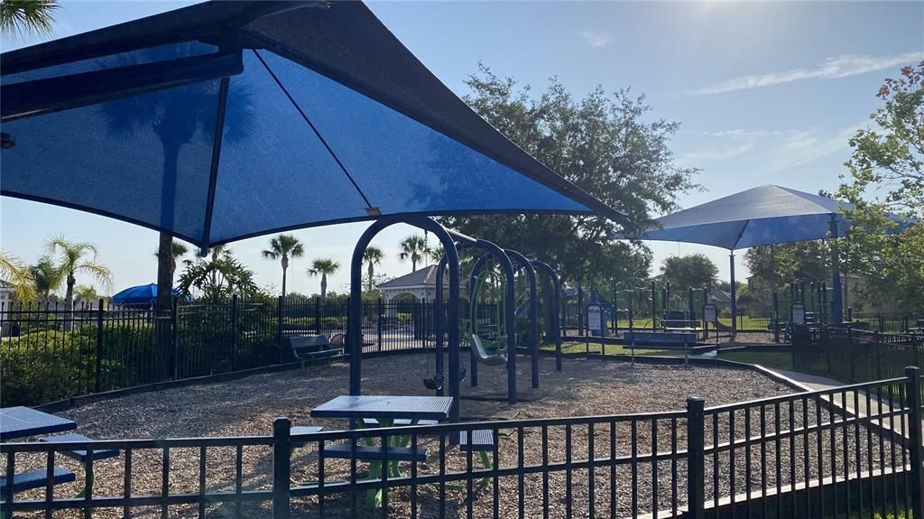 For Rent: $2,950 (4 beds, 2 baths, 2731 Square Feet)