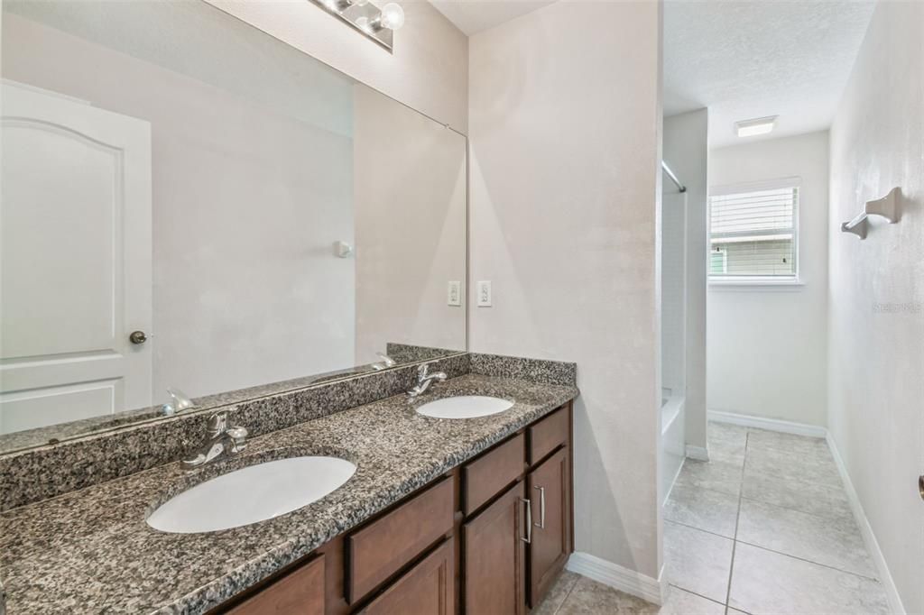 For Rent: $2,950 (4 beds, 2 baths, 2731 Square Feet)
