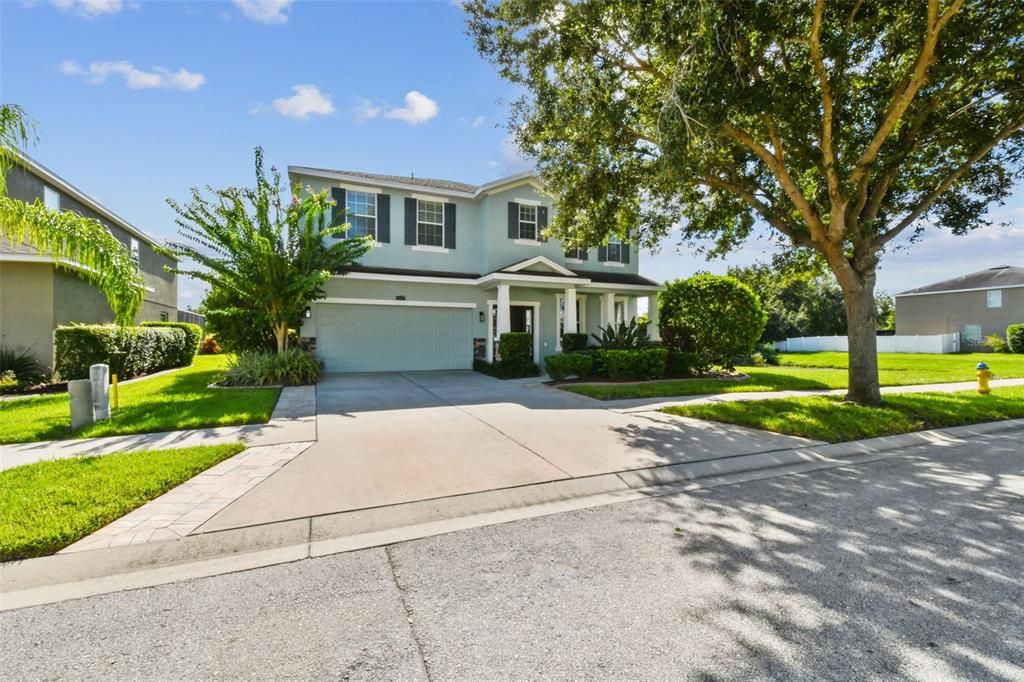 For Rent: $2,950 (4 beds, 2 baths, 2731 Square Feet)