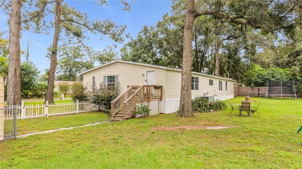 For Sale: $197,500 (5 beds, 3 baths, 2280 Square Feet)