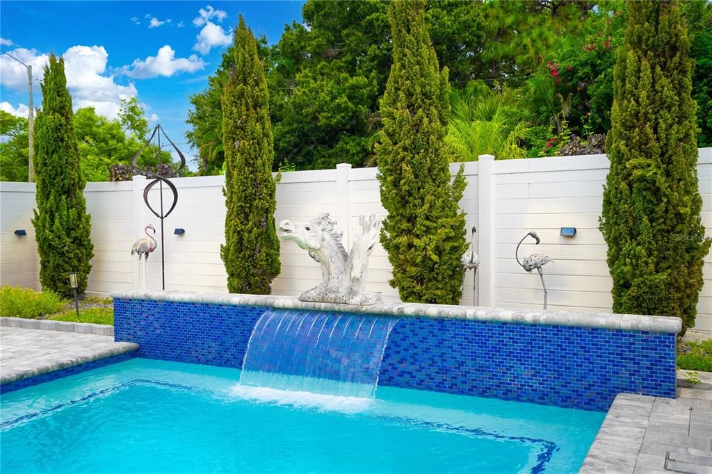 На продажу: $499,999 (2 спален, 2 ванн, 1122 Квадратных фут)