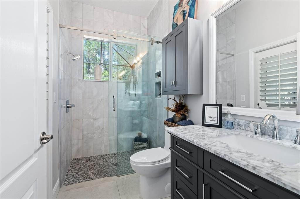 En Venta: $735,000 (3 camas, 2 baños, 2419 Pies cuadrados)