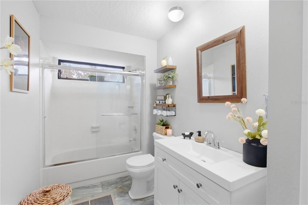 For Sale: $470,000 (3 beds, 2 baths, 2032 Square Feet)