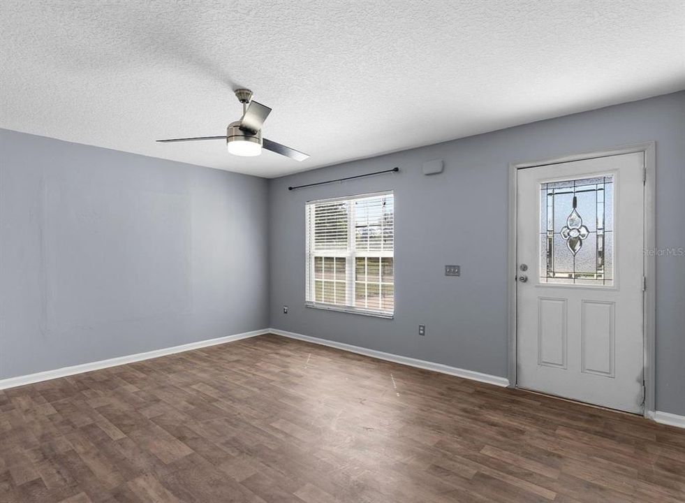 En Venta: $399,000 (6 camas, 3 baños, 2488 Pies cuadrados)