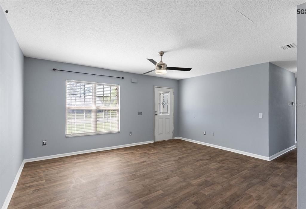 En Venta: $399,000 (6 camas, 3 baños, 2488 Pies cuadrados)