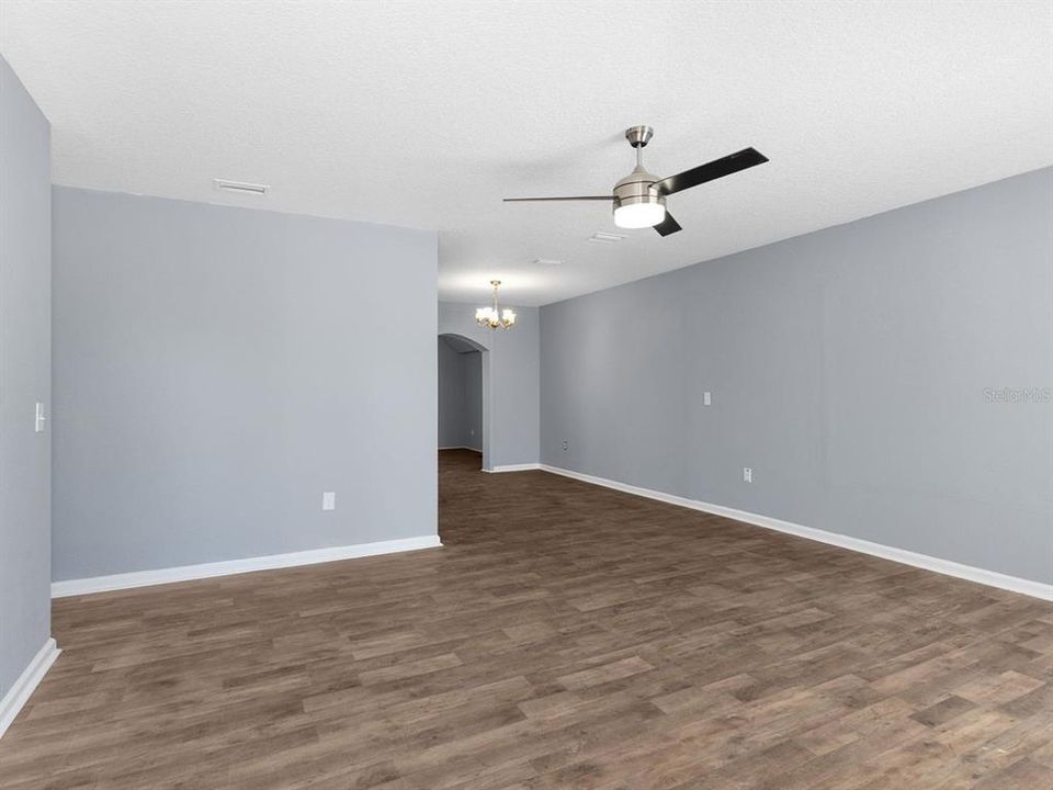 En Venta: $399,000 (6 camas, 3 baños, 2488 Pies cuadrados)